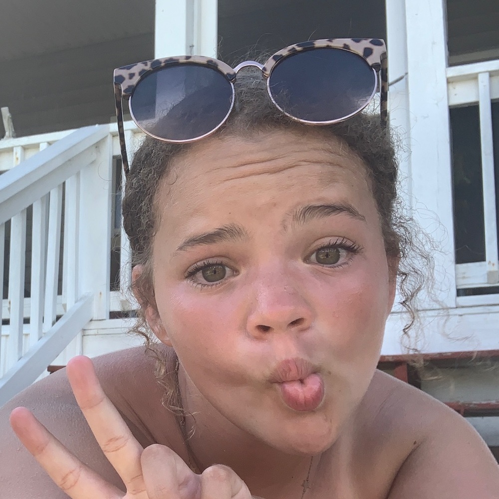 Meet your Posher, Brianna
